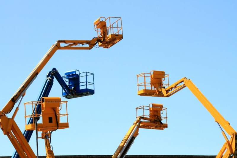 Aluguel de Plataforma Elevatória Preço: Saiba Como Economizar e Escolher a Melhor Opção